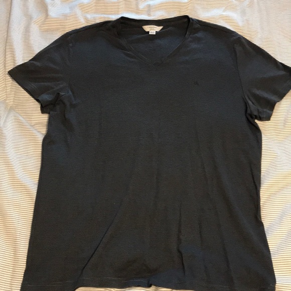 Calvin Klein T-shirt - Picture 1 of 2